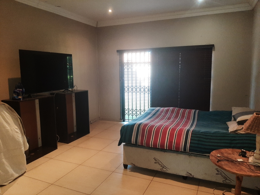 3 Bedroom Property for Sale in Safari Gardens North West